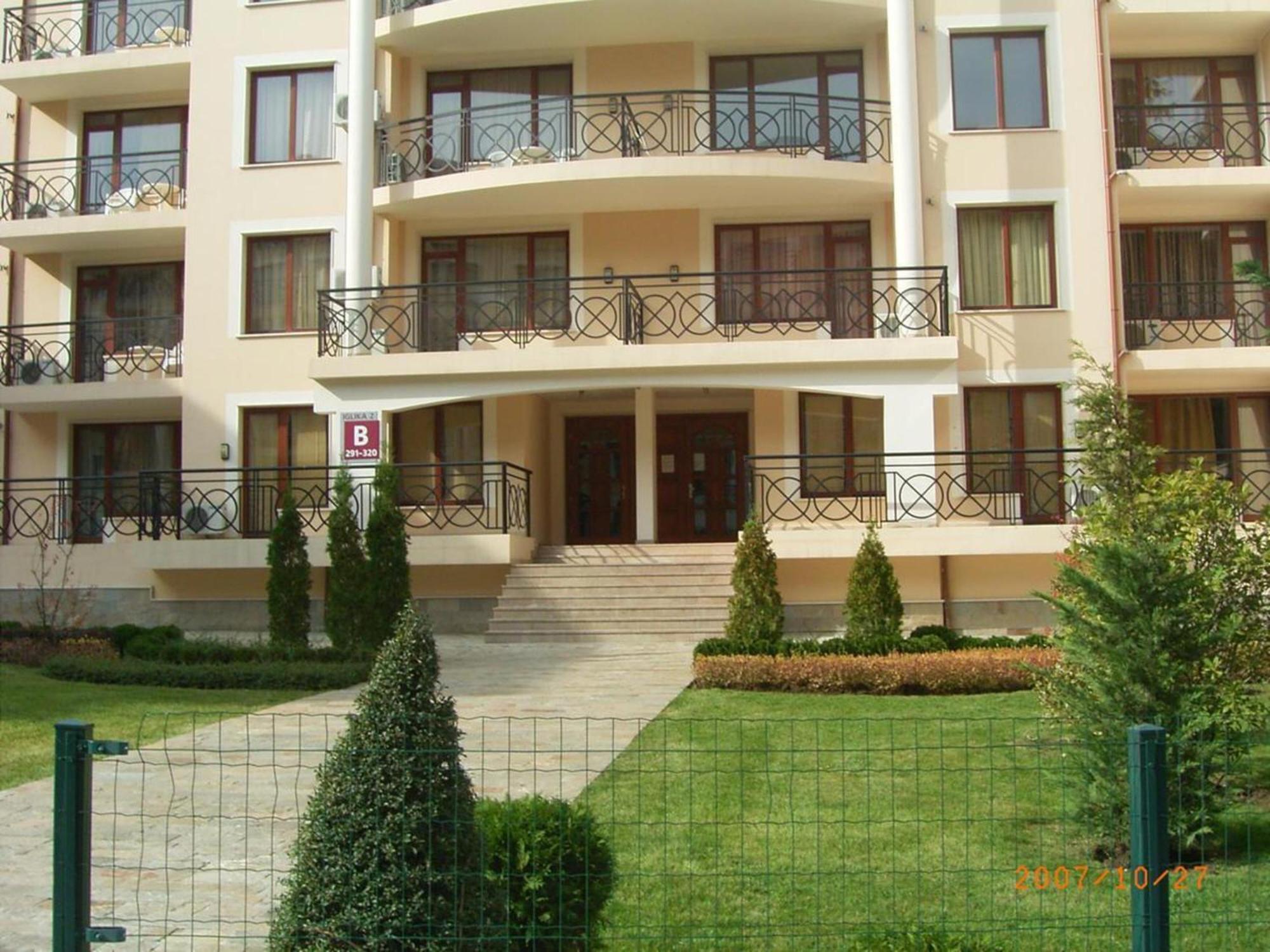 Europroperties Iglika Apartments غولدن ساندز المظهر الخارجي الصورة